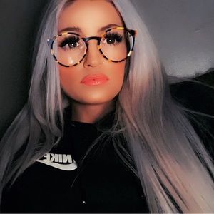 Meet your Posher, Sydney